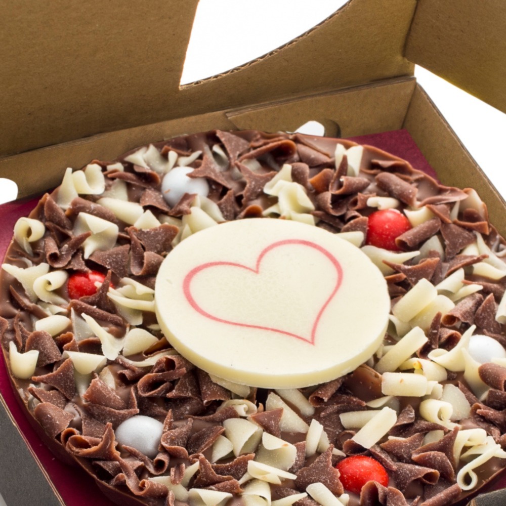 Valentine mini chocolate pizza